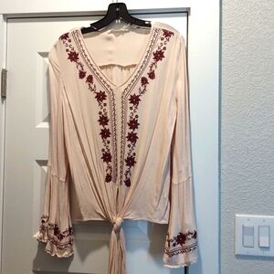 Blu Pepper Cream/, embroidery red flowered Bell Sleeve blouse